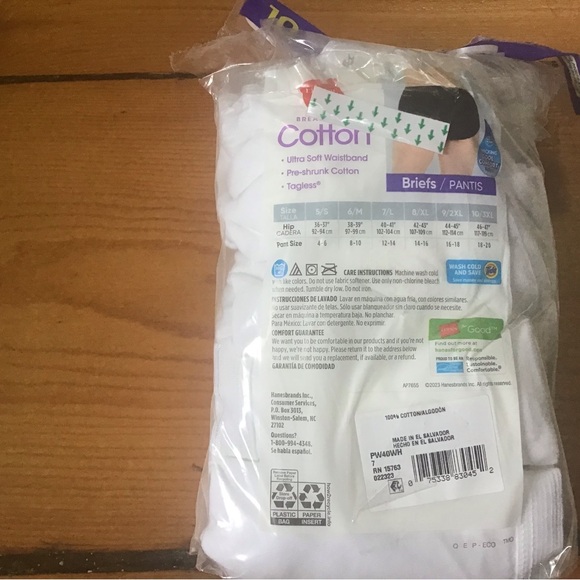 Hanes cotton tagless briefs/underwear - Picture 2 of 3